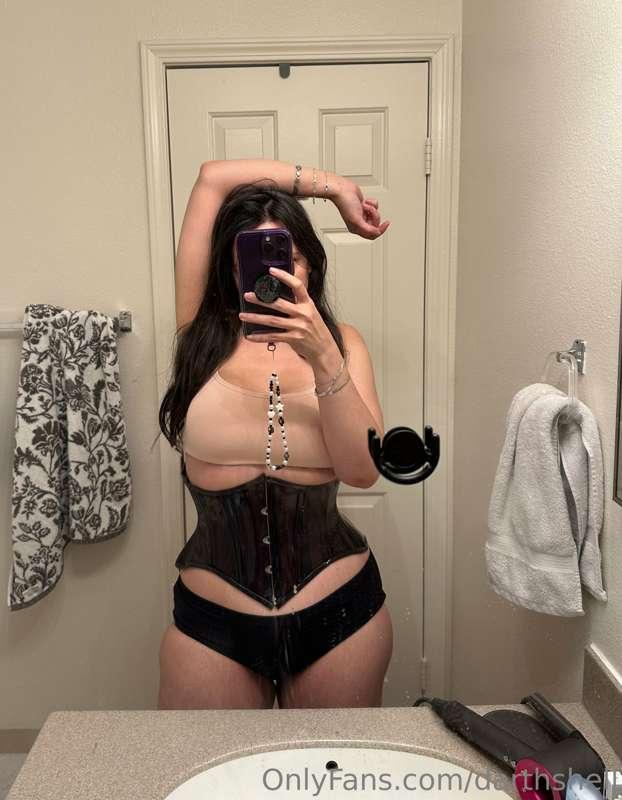 Do you like my new latex corset for my black cat cosplay? I’..