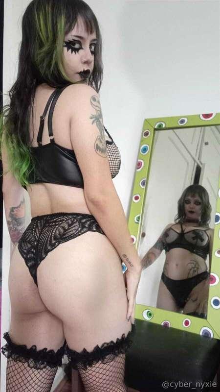 Front or back view?