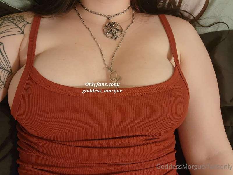 Teaser photo and some ass and titties 💜