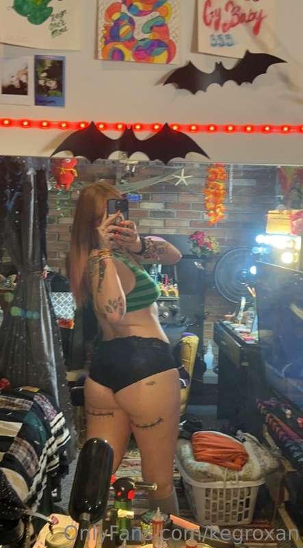 Don’t forget to sub to my other account😘🥰 
https://onlyfans...