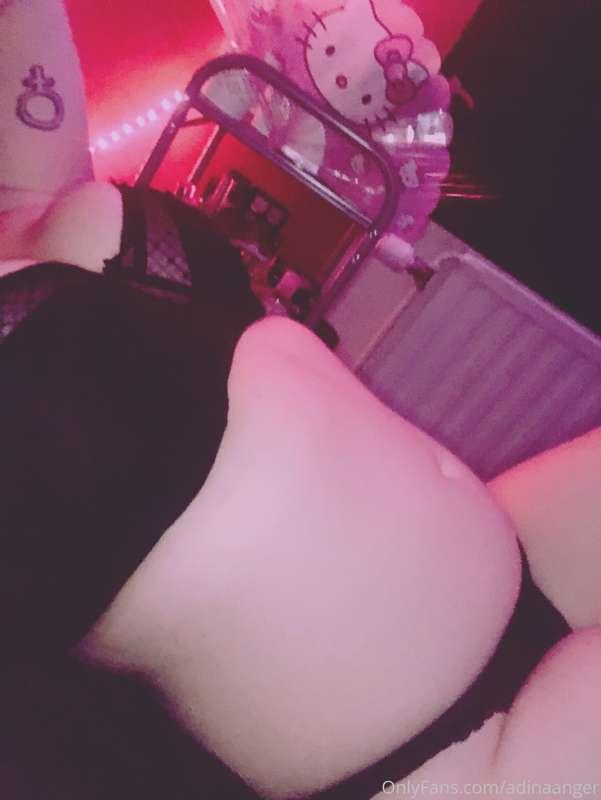 pink lights
pink pussy