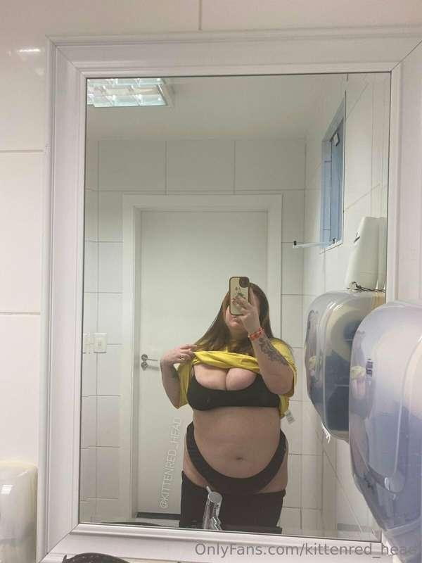 I'll wait for you in the bathroom so you can fuck me on the ..