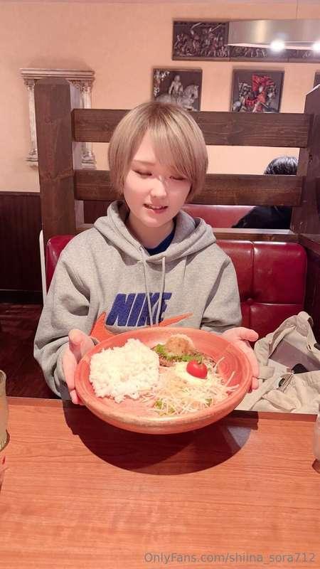 久しぶりの投稿です！引っ越しを年末にしてから体調がすぐれず、更新できなくてすみません！こんな弱々しい私を暖かく見てくれる..
