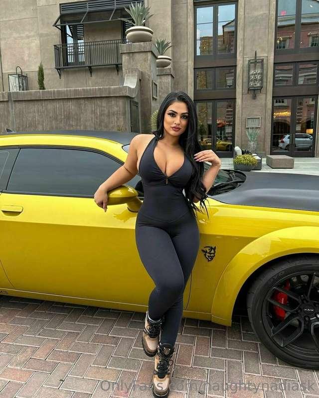 Vibrations make my pussy drip