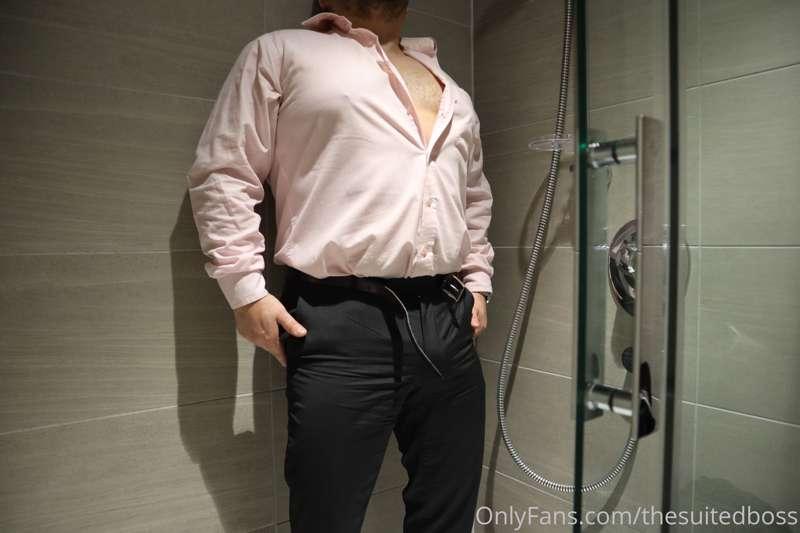 thesuitedboss image #0