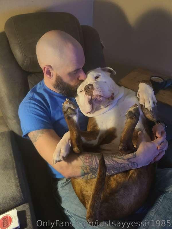 Tips go towards dog food & a gym membership. Don't be shy. S..