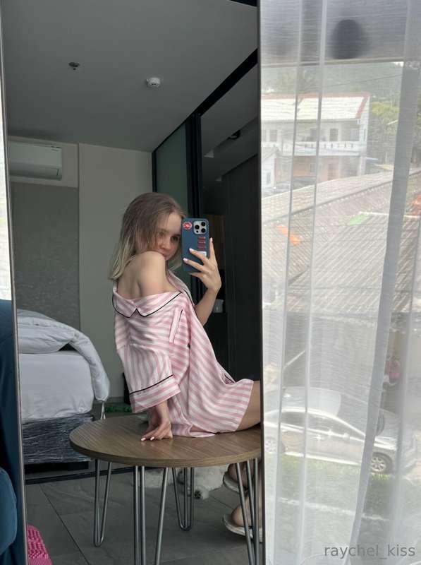Love pink and love the mirror! I think this color looks the ..