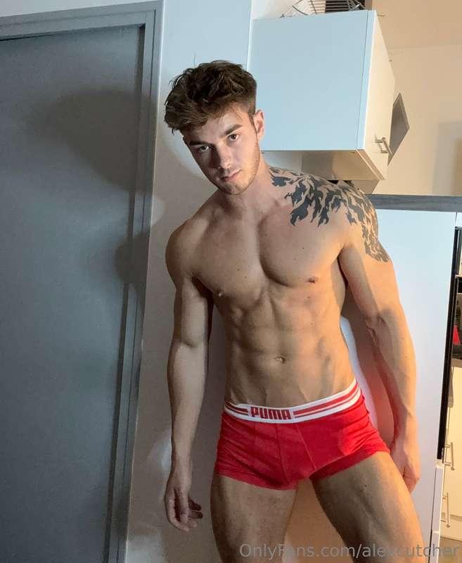 Don’t be shy and text me, I’m in the mood this weekend😈