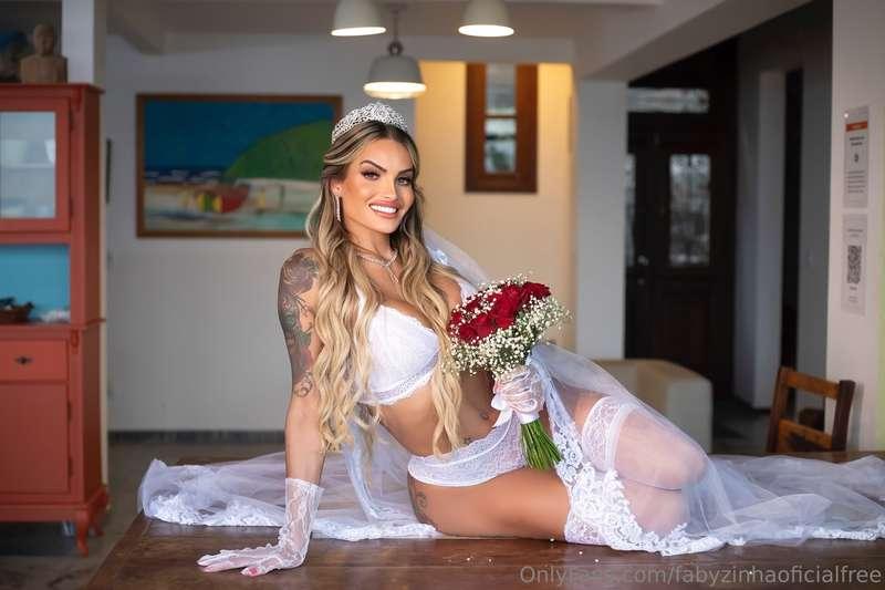 💍 Your wife is masturbating 💦🔥🍆 in her wedding dress 👰🏻 Love..
