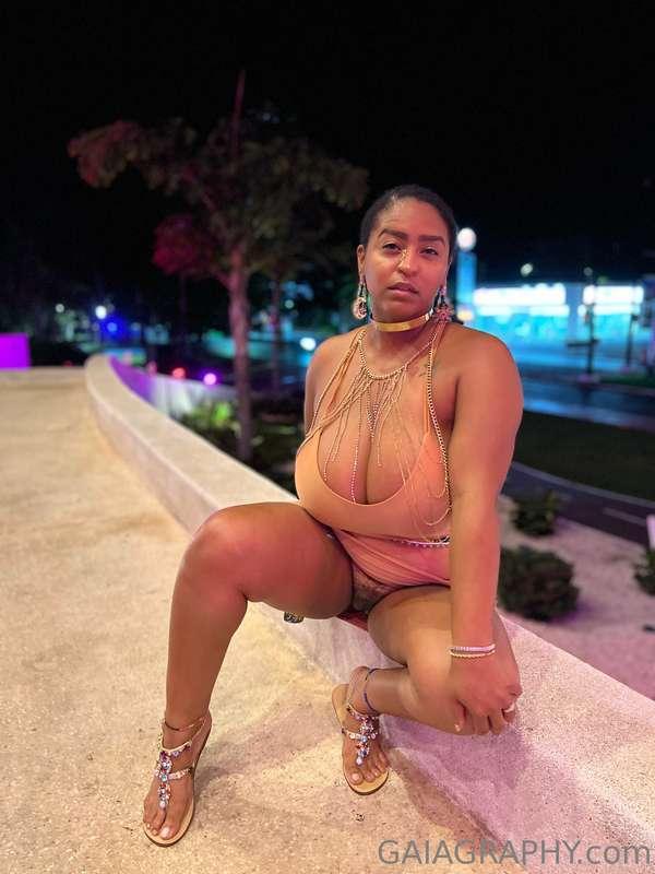 Do you like my dress?