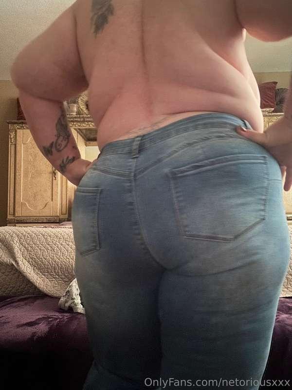 Bring that ass over!