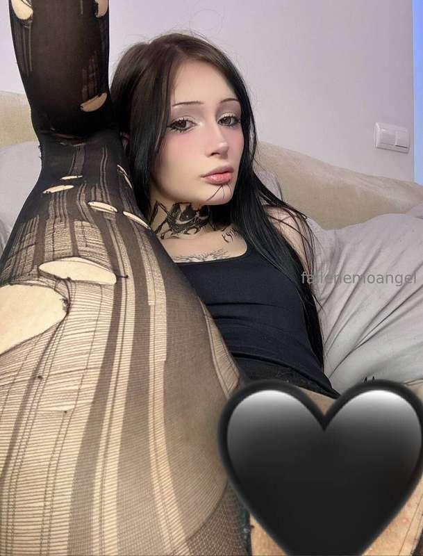 I made a new hot set with ripped tights, wet pussy and nippl..