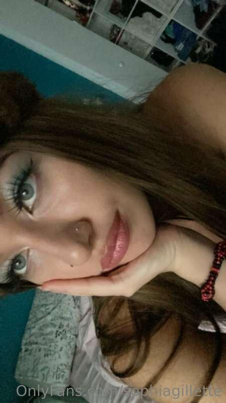 Who else can't sleep? 🙂🥵