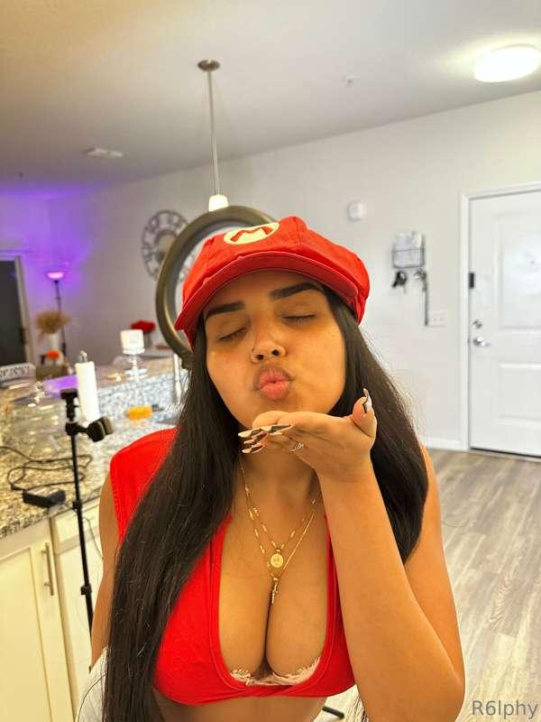Yall like my costume ? 👅😈