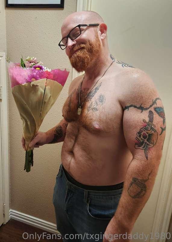 Someone special bought me flowers 💐