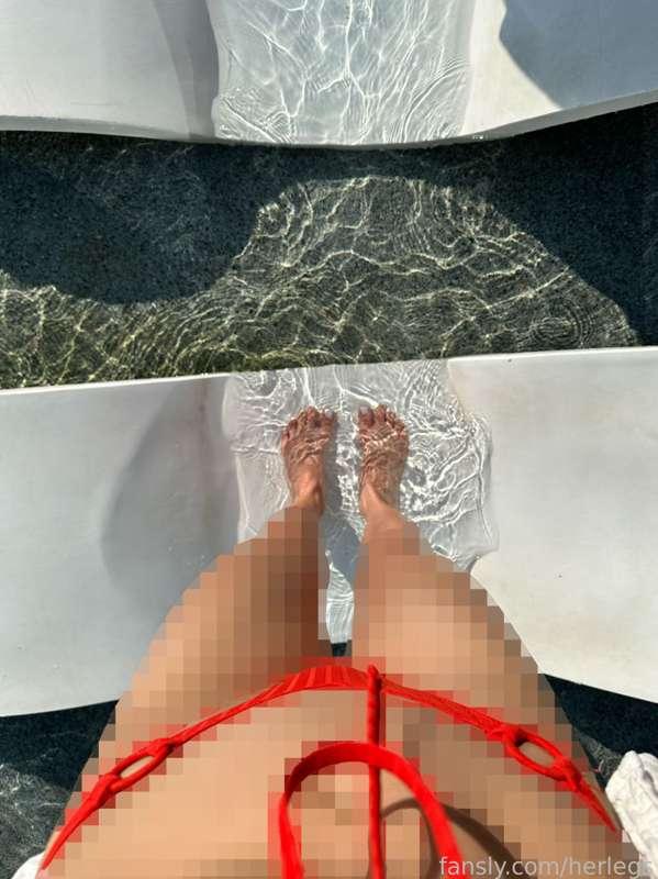 Sunday worship is here losers! ALWAYS worship my feet, my pixels and me... before starting your day. 

You life's purpose is to worship me, NEVER forget that beta. 

I am here at the pool having fun, but later I want to pick my phone up and see all of your comments about how good I look.

DO IT NOW. 