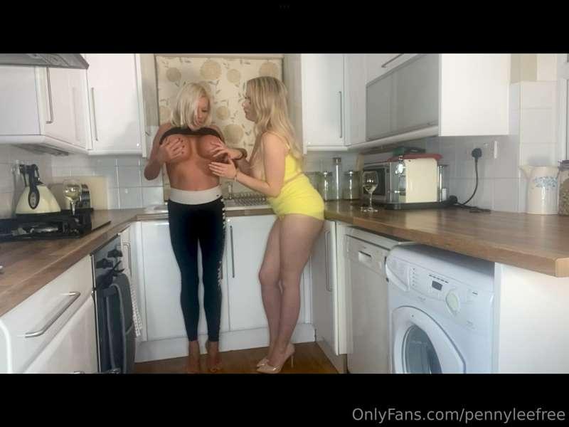 👯‍♀️👯‍♀️STEP SISTER FUCK WITH @michellethorne 👯‍♀️👯‍♀️
After..