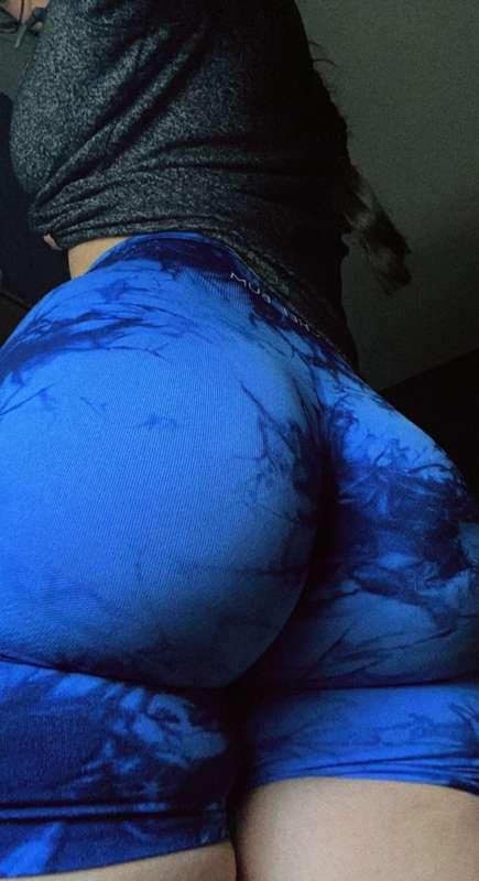 It’s a full moon tonight… where are my werewolves at 🐺 💕