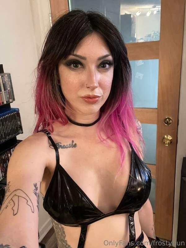 My friend wanted to do a photoshoot. So we did a photoshoot