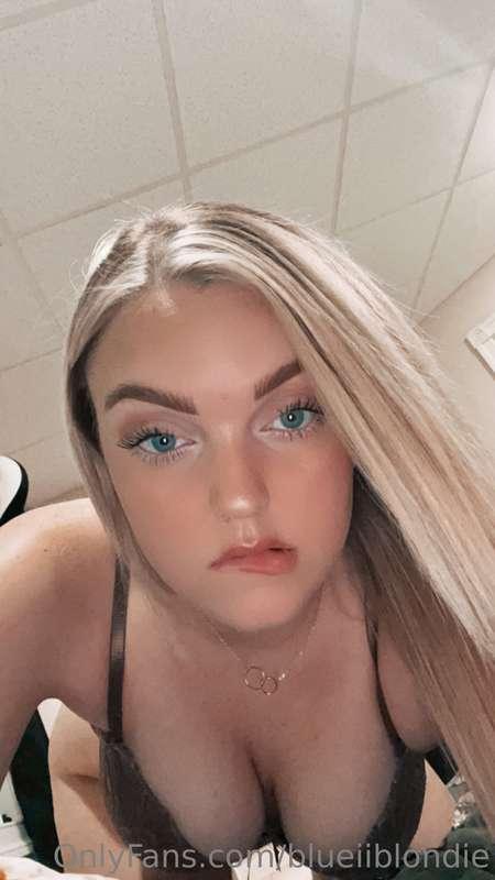 blueiiblondie image #0