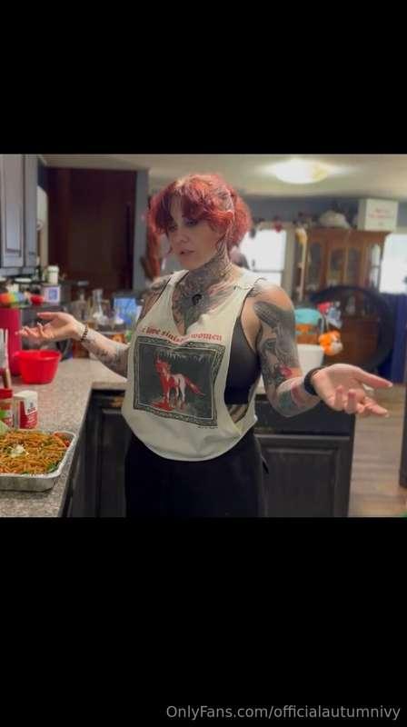 WORKOUT WEDNESDAY - Lunch Time Meal / Chicken Pasta.. uh.. s..