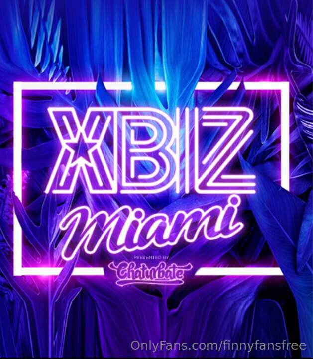 What color should I dye my hair for XBIZ MIAMI?