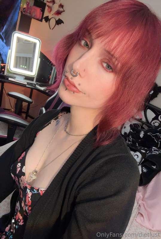 What kind of content do you all want to see from me this mon..