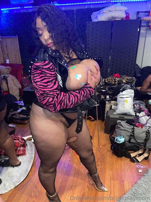 $1000 worth of partner content to my first 2 $20 tippers 