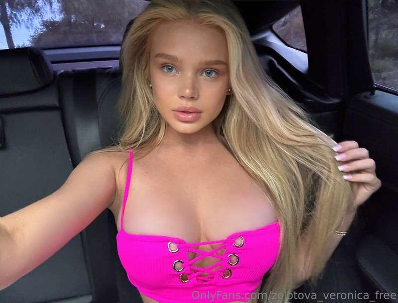 Pink looks cute don't u think? 💋