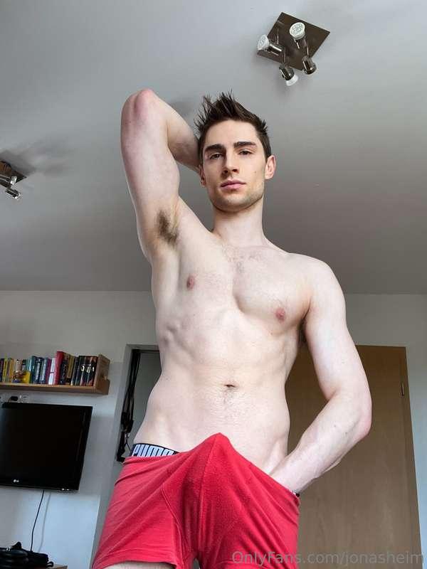 I'd love to have your hand down in my underwear 🙈 DM me 'COC..