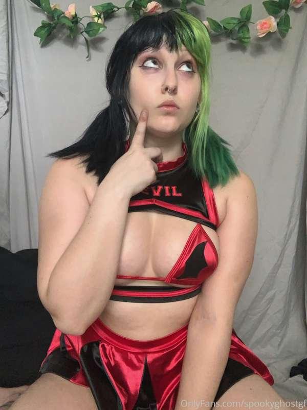 i don’t think the uniform is meant to fit like this, coach!