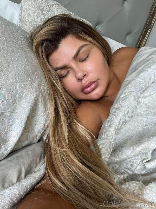 Stay in bed with me all day? 🥺