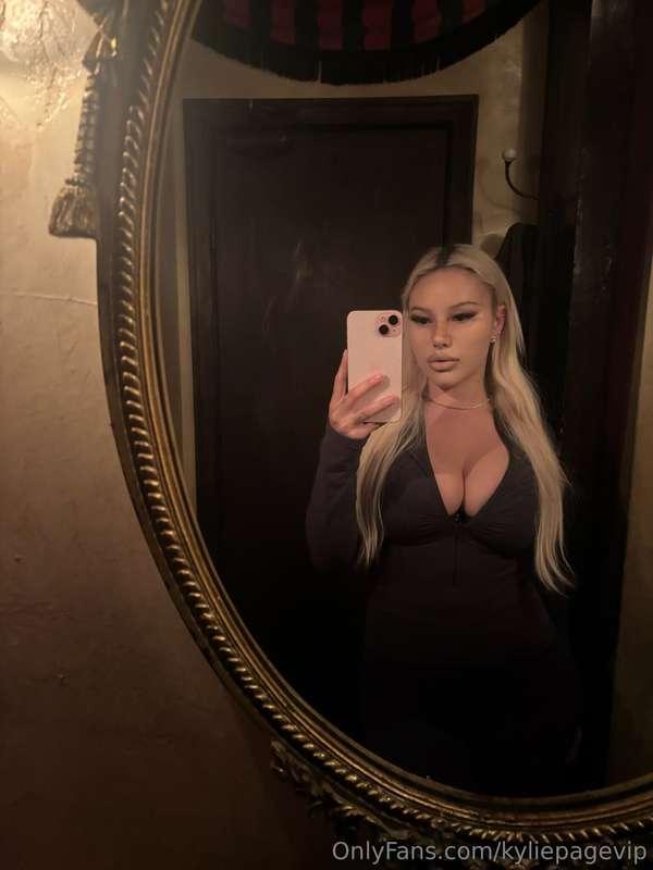 It's always a thing, I find a mirror, a tit comes out 
