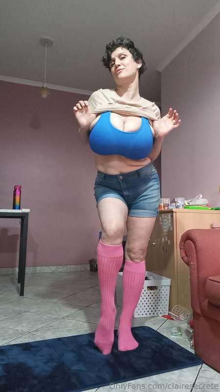 "Hmmmmm In this case, take a look at this messy outfit so" S..