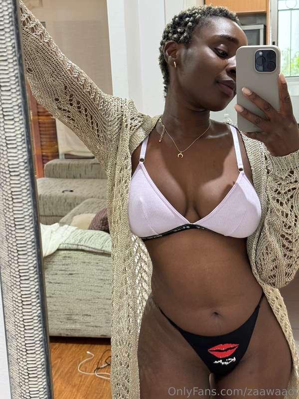 What should I write on my boobs?