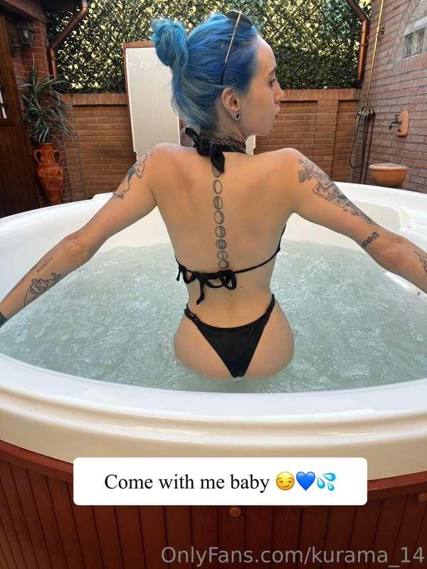 ***Chi viene in vasca con me?*** 🛁😏

***Ultimamente ho fatto..