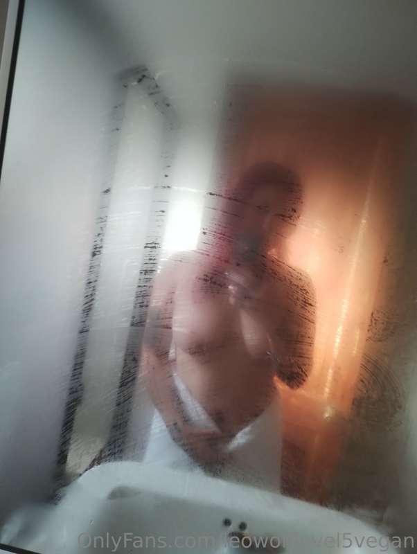 Recordando la noche contigo me toqueteo cada día...