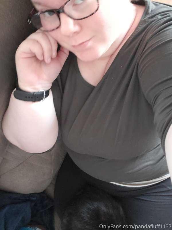 ITS DEFINITELY A DAY! Bast and I are wishing you a wonderful..