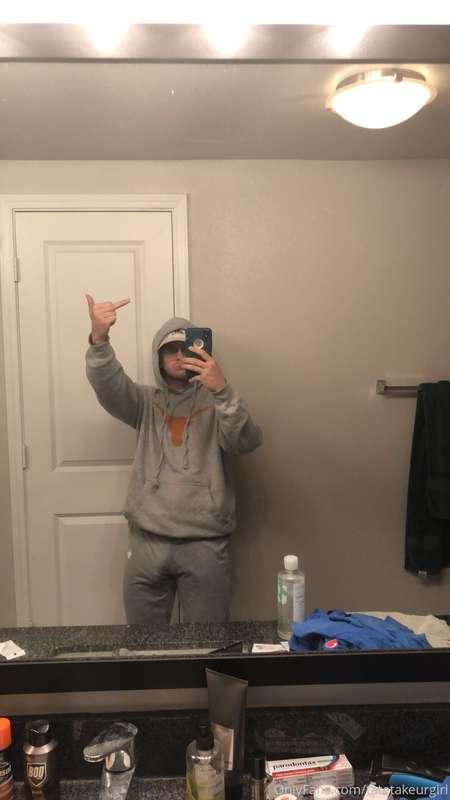 Grey sweats don’t work well on me