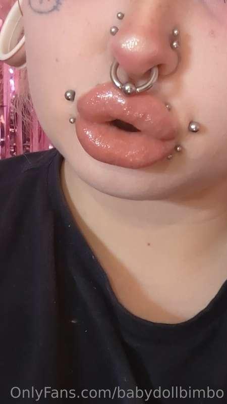 my first lip session this year !!! long overdue 🤤🩷