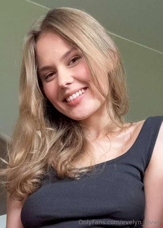 Slow mornings or fast starts — what’s your vibe?💘