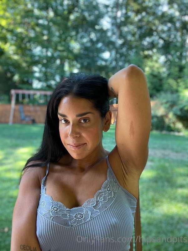 hipsandpits image #1