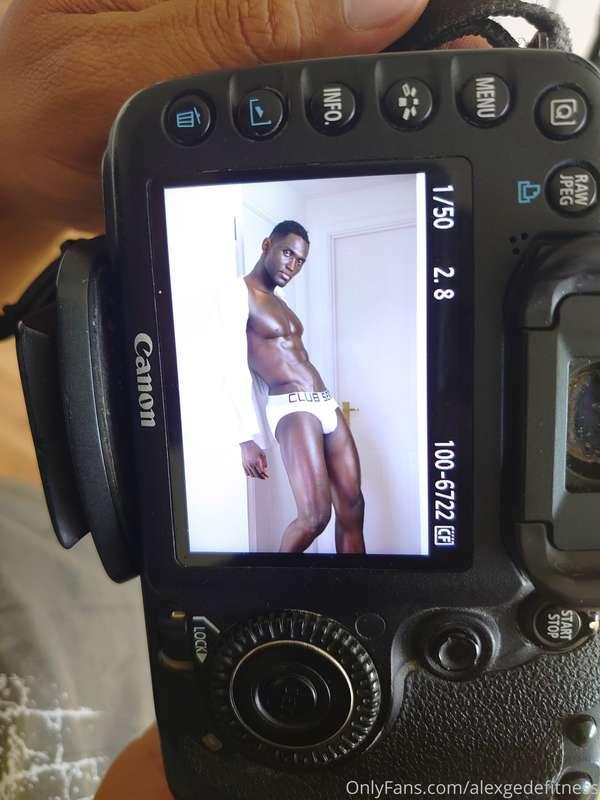 Doing a photoshoot today guys. Showing guys some behind the ..