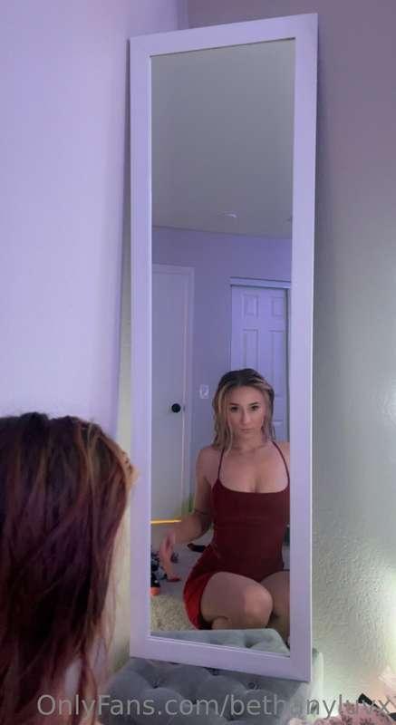 Hi honey! Got some new pics and videos for you! 💋💋love u!