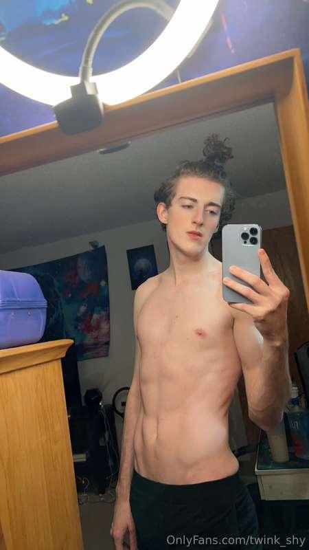 twink_shy image #3