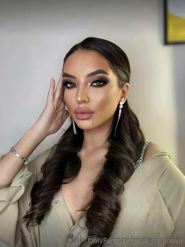 𝐅𝐑𝐄𝐄𝐄 𝐒𝐔𝐁𝐒𝐂𝐑𝐈𝐏𝐓𝐈𝐎𝐍 🟢CLICK HERE - @milenamilk🟢 This cutie is ..