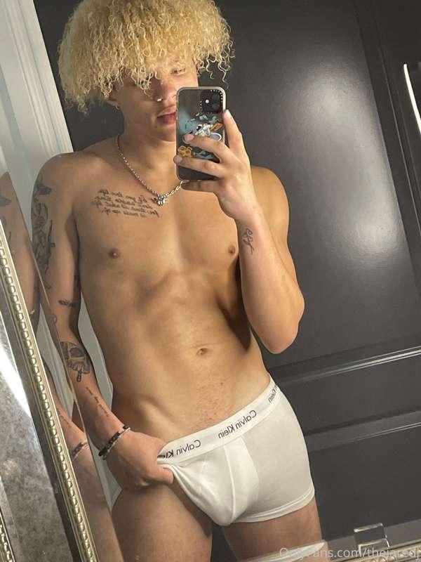 Any tips $10 and up will get you a free pic from me 😈😜