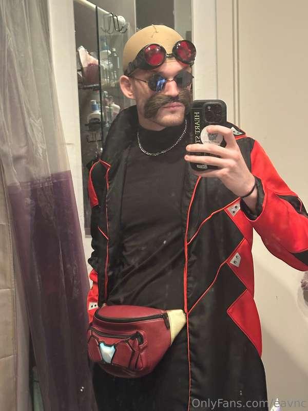 Wanna see more of me as Dr. Robotnik? Slide into my DMs.