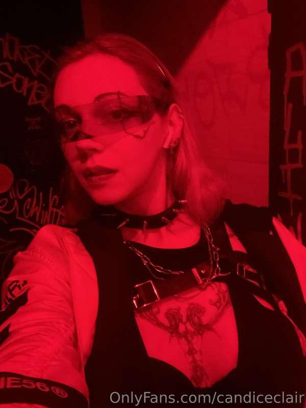 Sometimes I like to be sharp and wild. I'm warning you