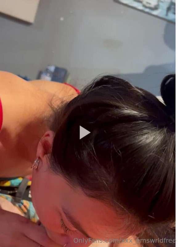 CHRISTMAS DEAL ON THIS SEXXXXXXXXX TAPE Sucking his big cock..